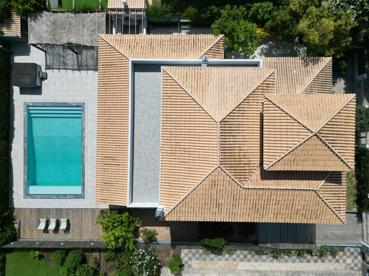 Moradia V5, com piscina e jacuzzi, à venda em Almancil, Algarve_383093