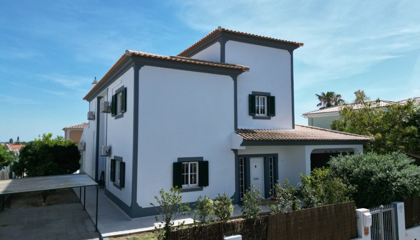5 Bedroom Villa/Townhouse's Image 16