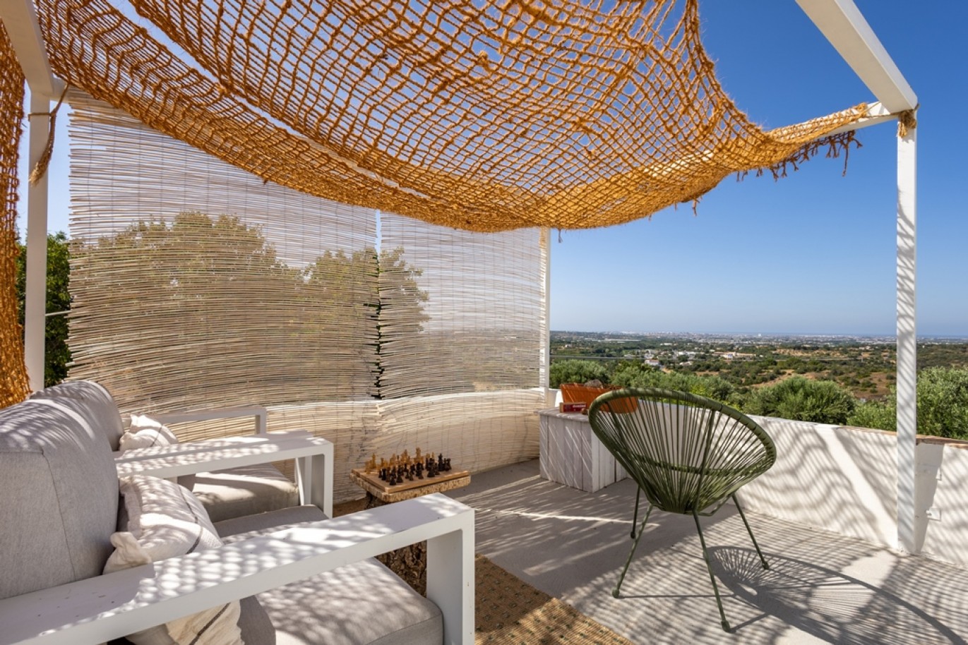 Picturesque proprerty with a pool for sale in Estoi, Algarve, Portugal_383707