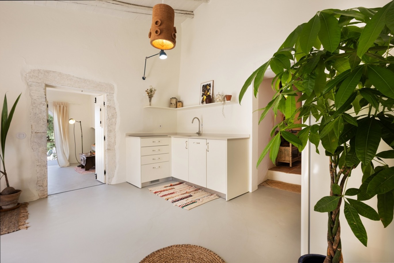 Picturesque proprerty with a pool for sale in Estoi, Algarve, Portugal_383720