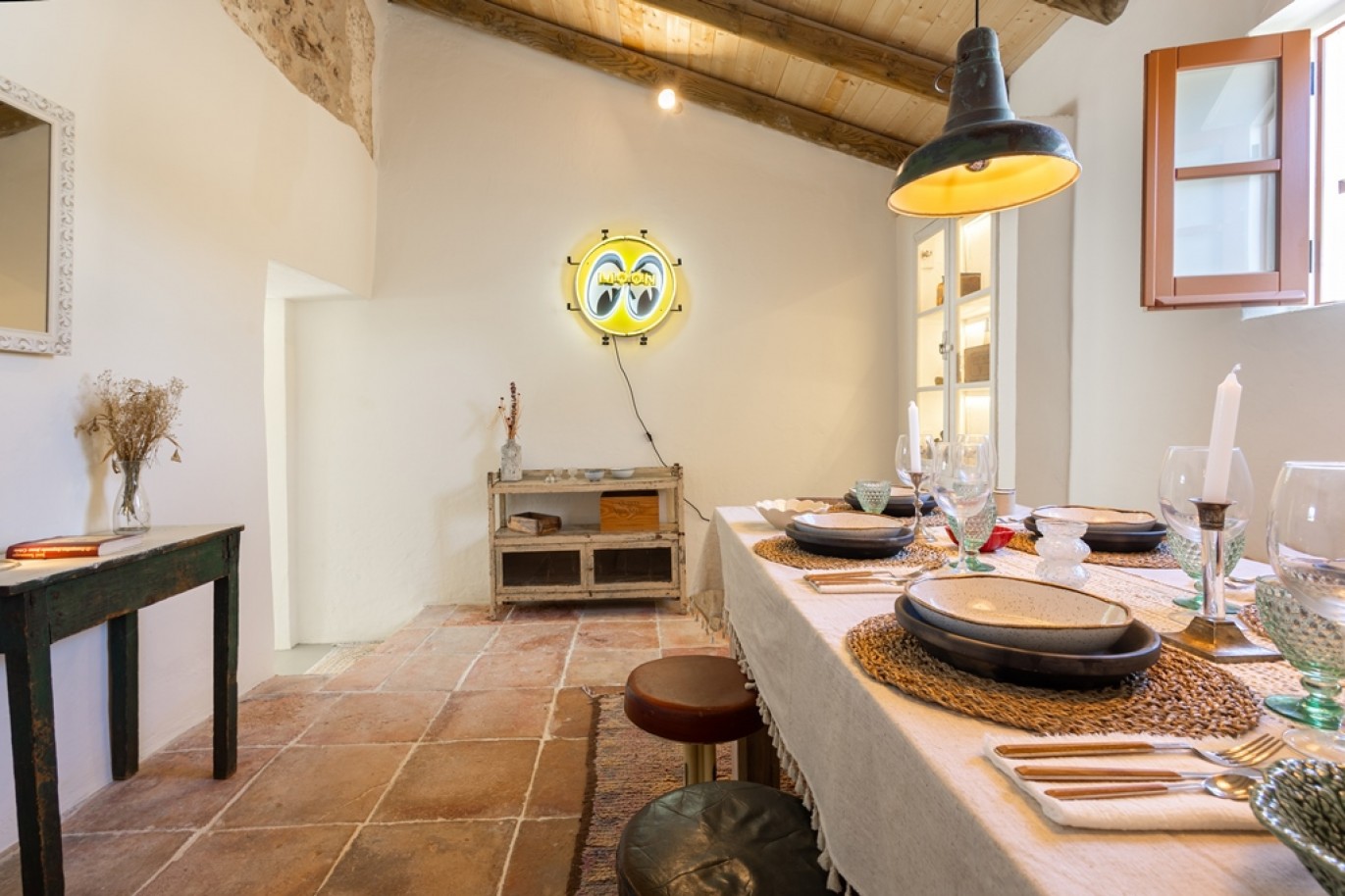 Picturesque proprerty with a pool for sale in Estoi, Algarve, Portugal_383724