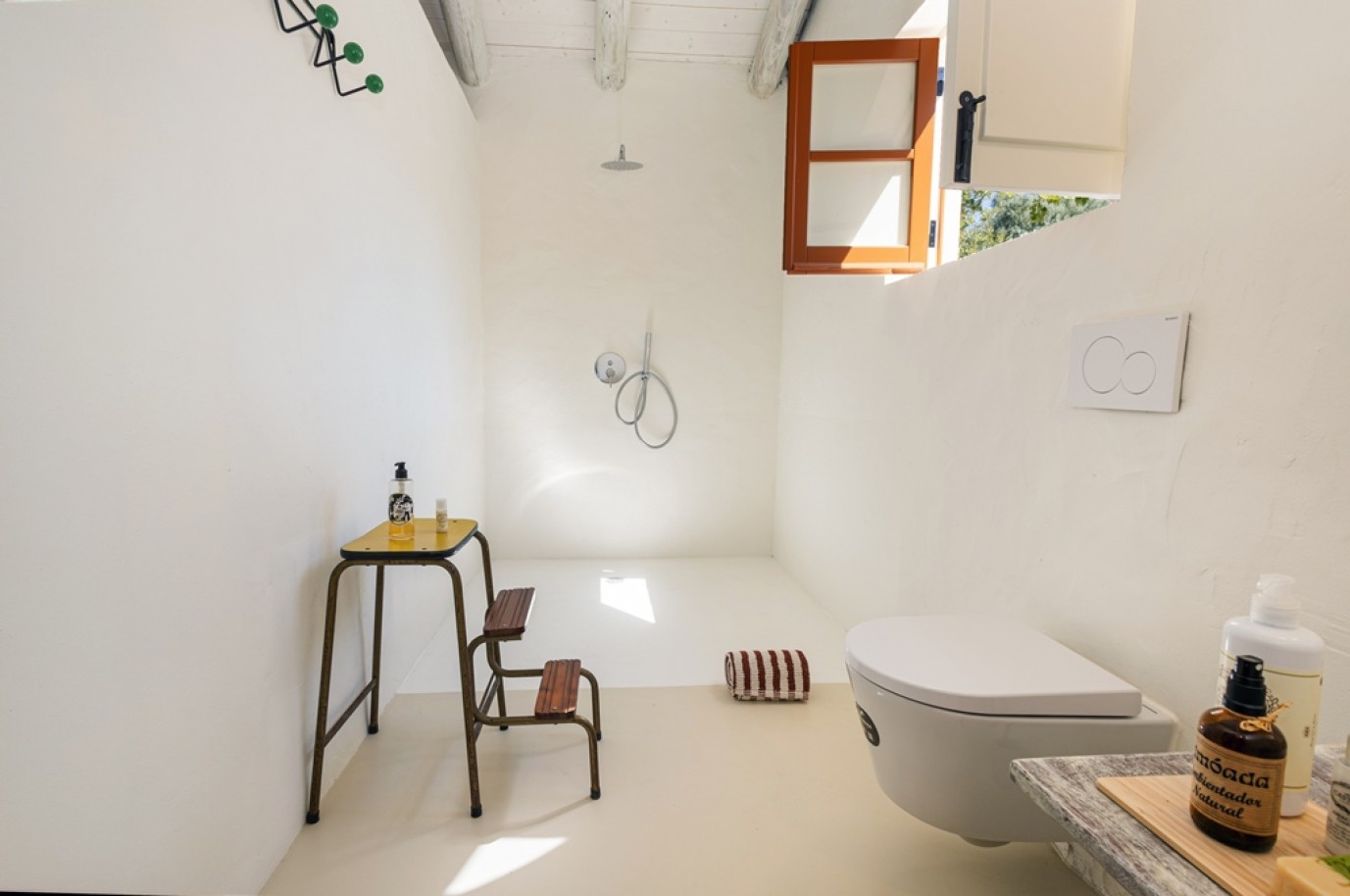 Picturesque proprerty with a pool for sale in Estoi, Algarve, Portugal_383729