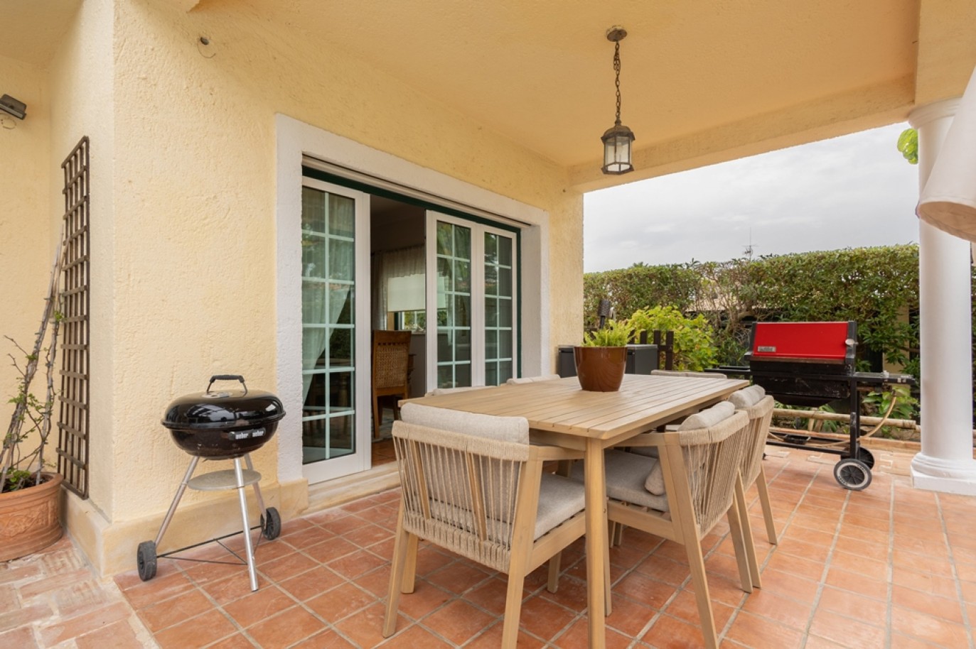 Moradia V4, com piscina, para venda, em Vila Sol, Algarve_383735