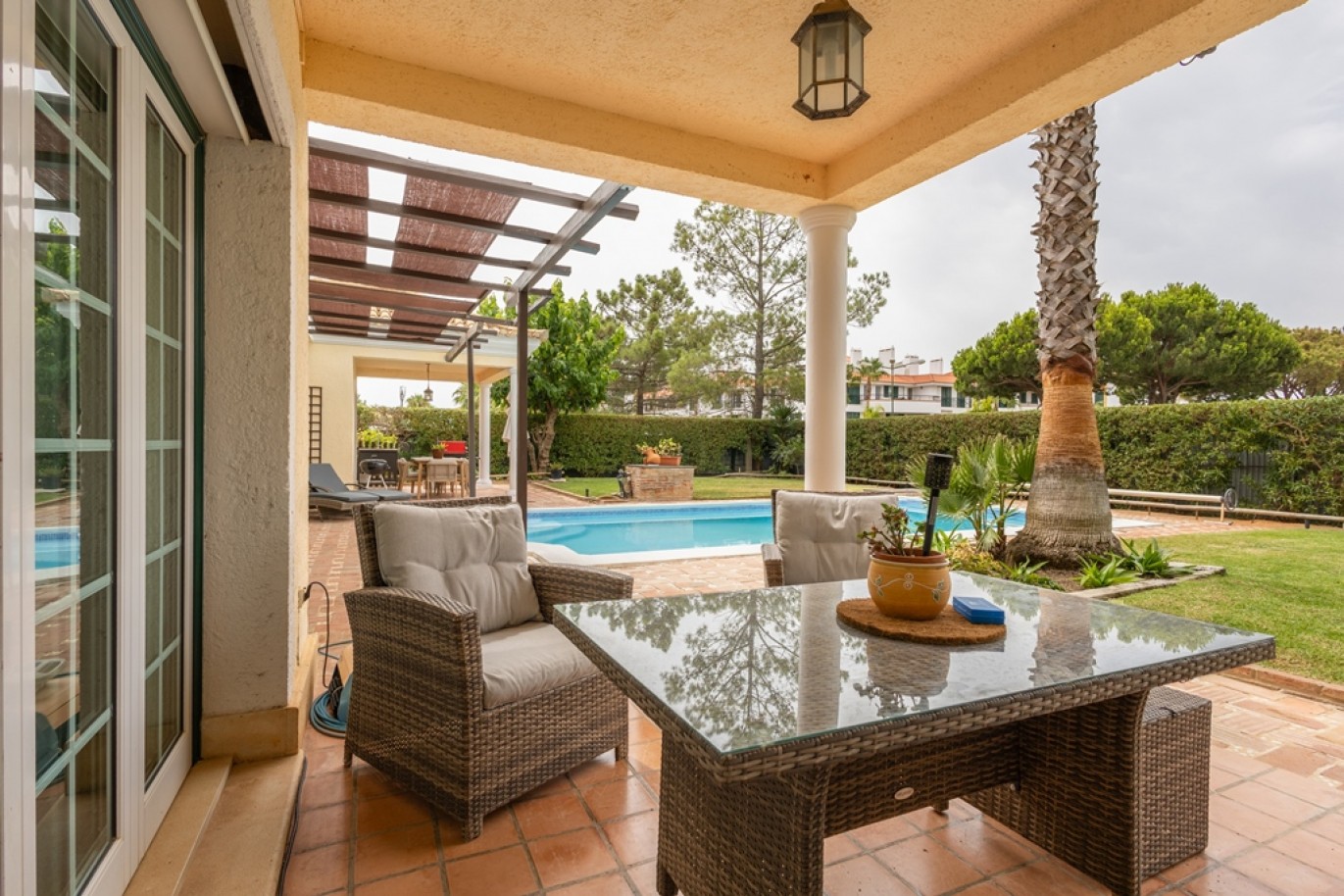 Moradia V4, com piscina, para venda, em Vila Sol, Algarve_383737