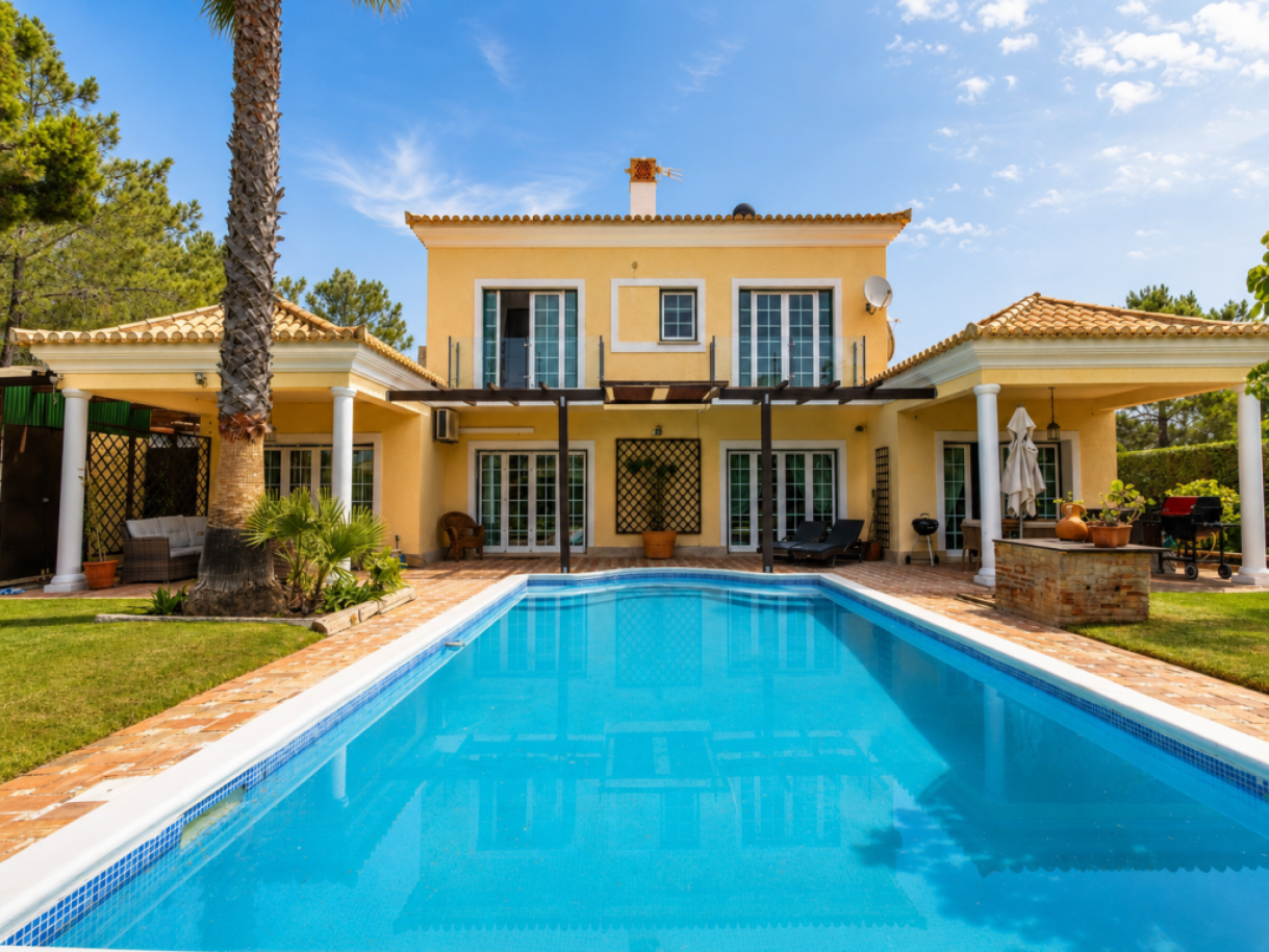 Moradia V4, com piscina, para venda, em Vila Sol, Algarve_383740