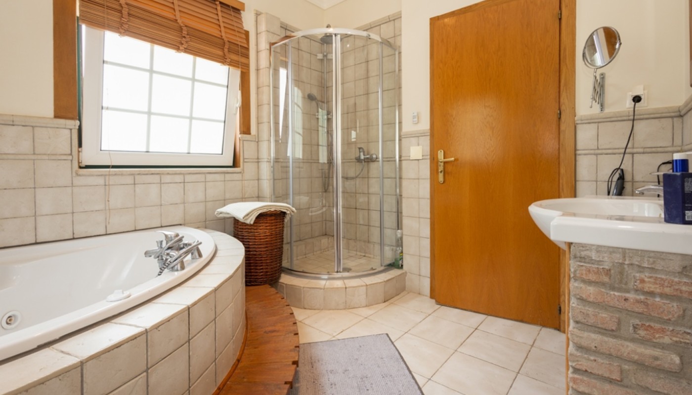 4 Bedroom Villa/Townhouse's Image 10