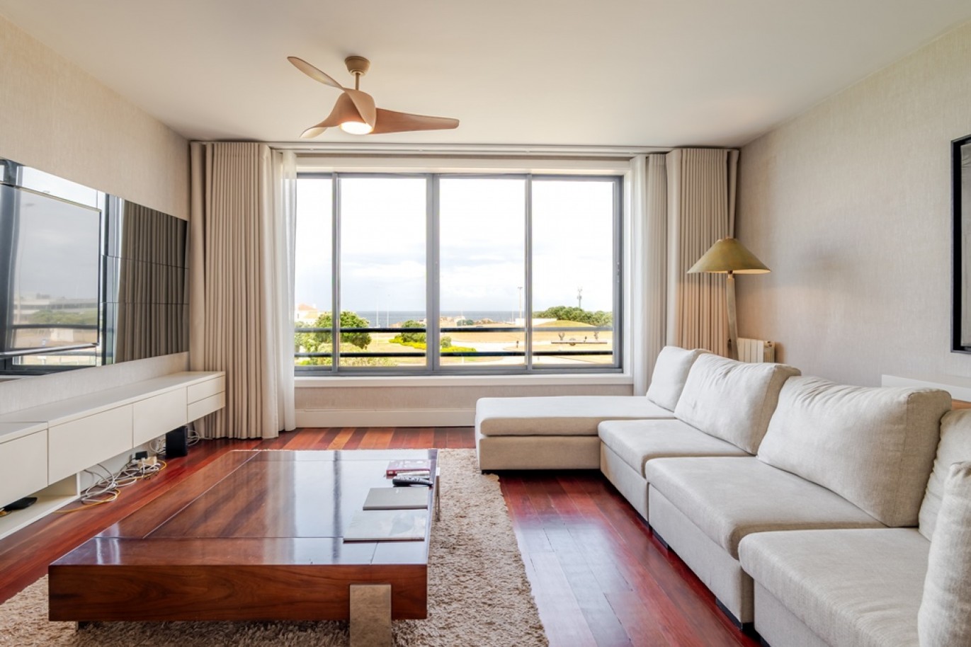 Apartamento T3 com vistas panorâmicas do mar em Leça da Palmeira_384191