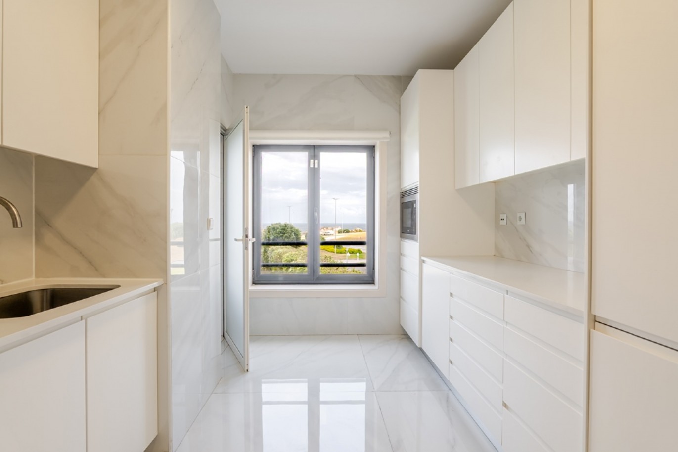 Apartamento T3 com vistas panorâmicas do mar em Leça da Palmeira_384200
