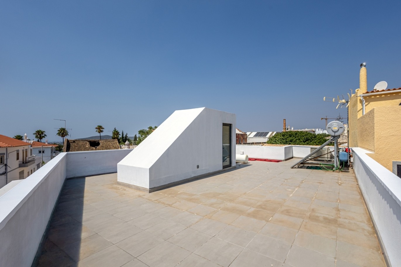 Apartamento 2 quartos, remodelado, à venda em Loulé, Algarve, Portugal_384677