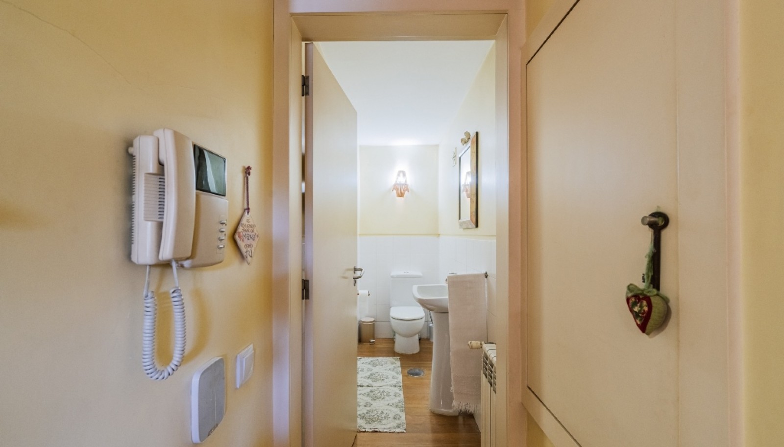 Casa 4 dormitorios con jardín en Senhora da Hora, Matosinhos, Portugal_384752