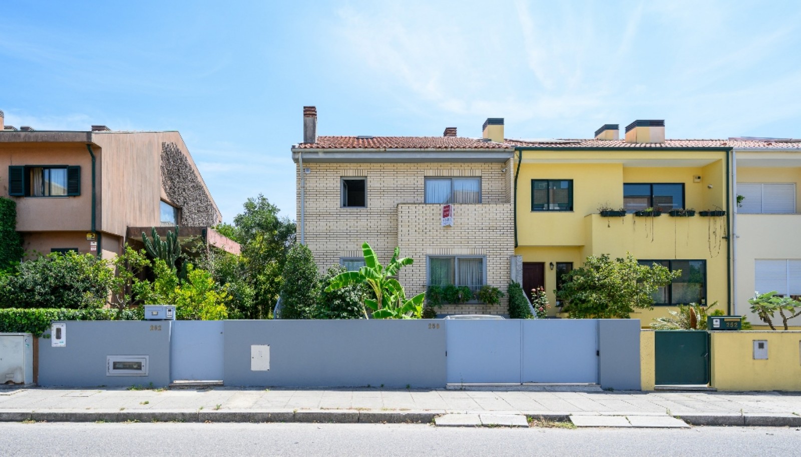 Casa 4 dormitorios con jardín en Senhora da Hora, Matosinhos, Portugal_384761