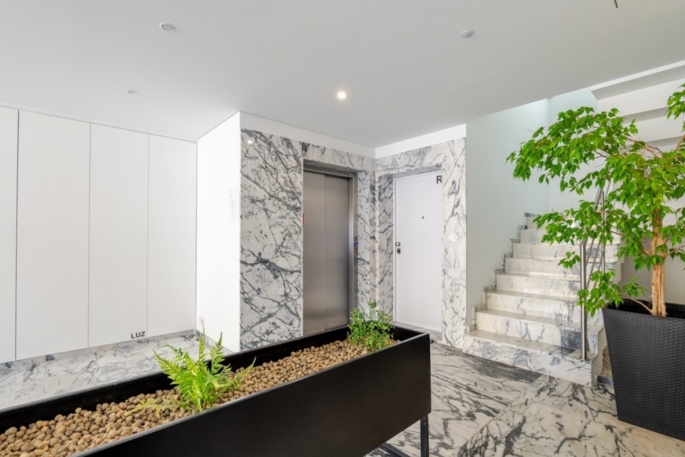 Apartamento T2 com vista rio para arrendar centro de Leça da Palmeira_385504