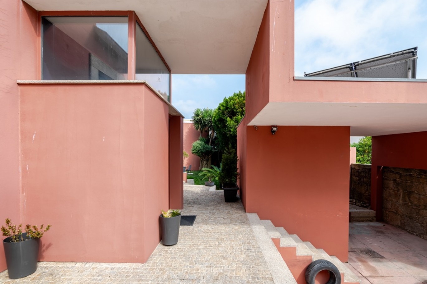 Three-Bedroom house with garden Leça da Palmeira, Matosinhos, Portugal_385646