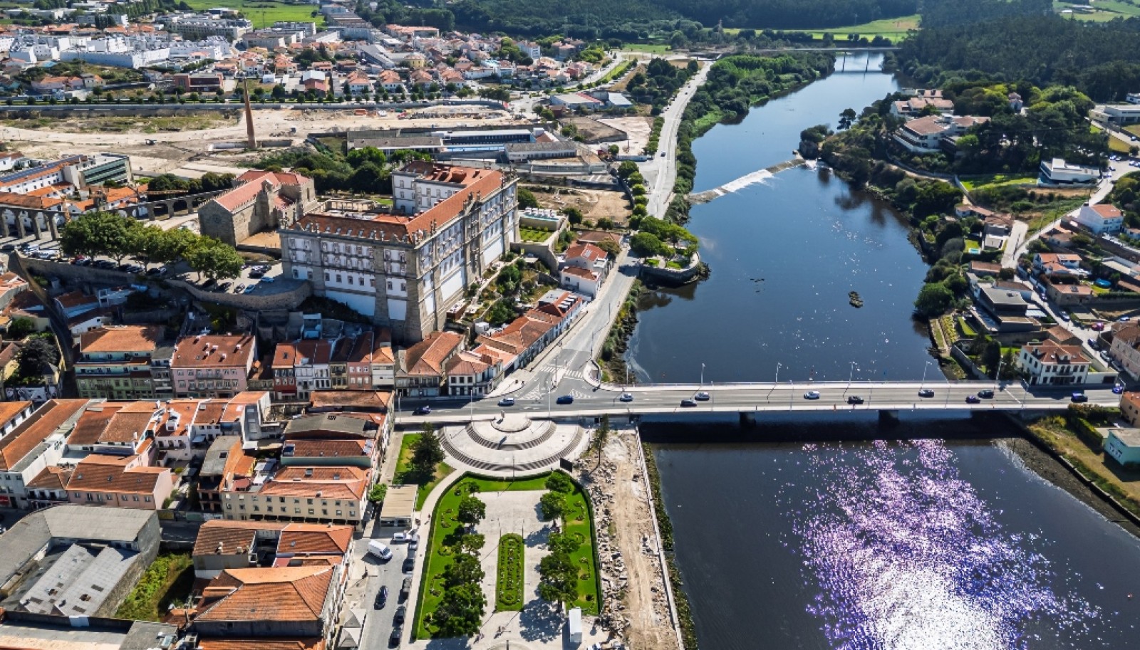 Four-bedroom house with river views in Vila do Conde, Portugal_385804