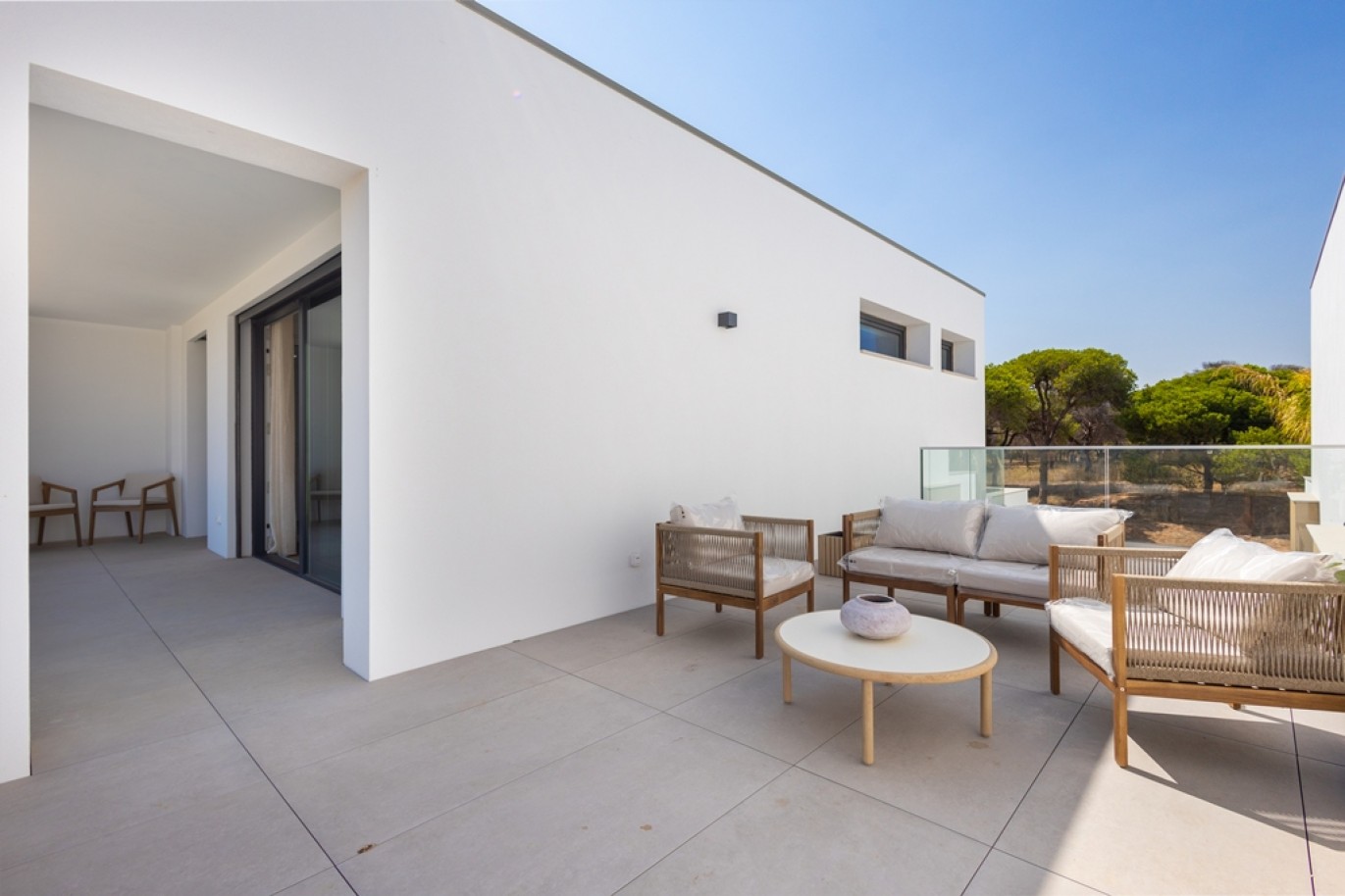 Villa with pool in private condominium, Golden Triangle, Algarve_386066