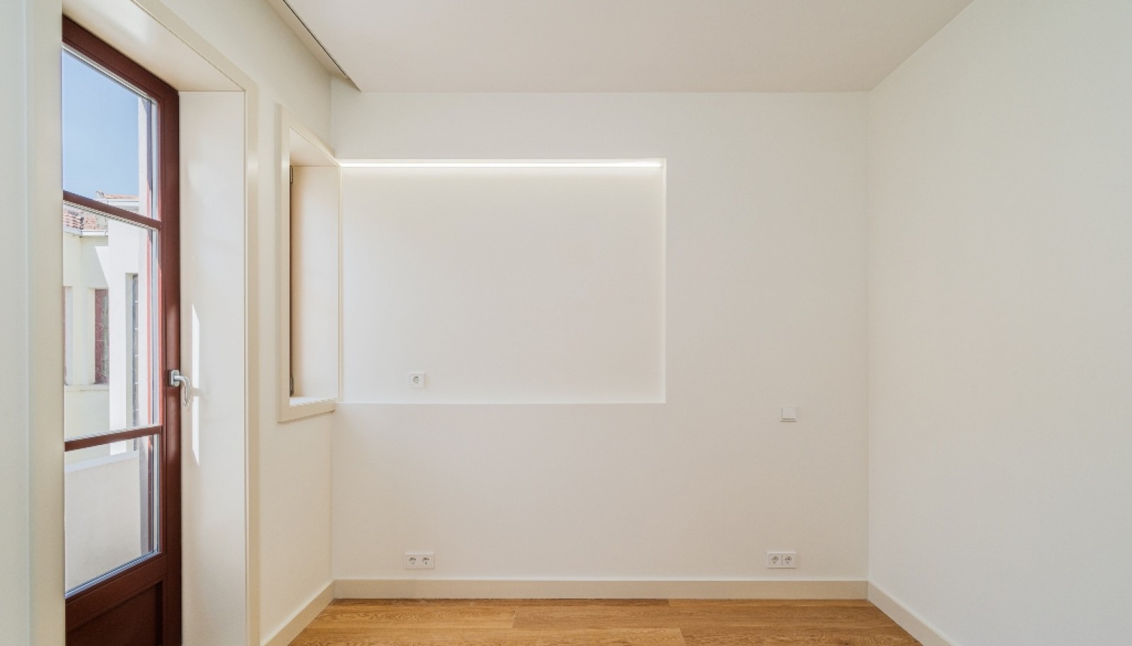 Apartamento T1 para arrendar novo com pátio, Baixa do Porto, Portugal_386077