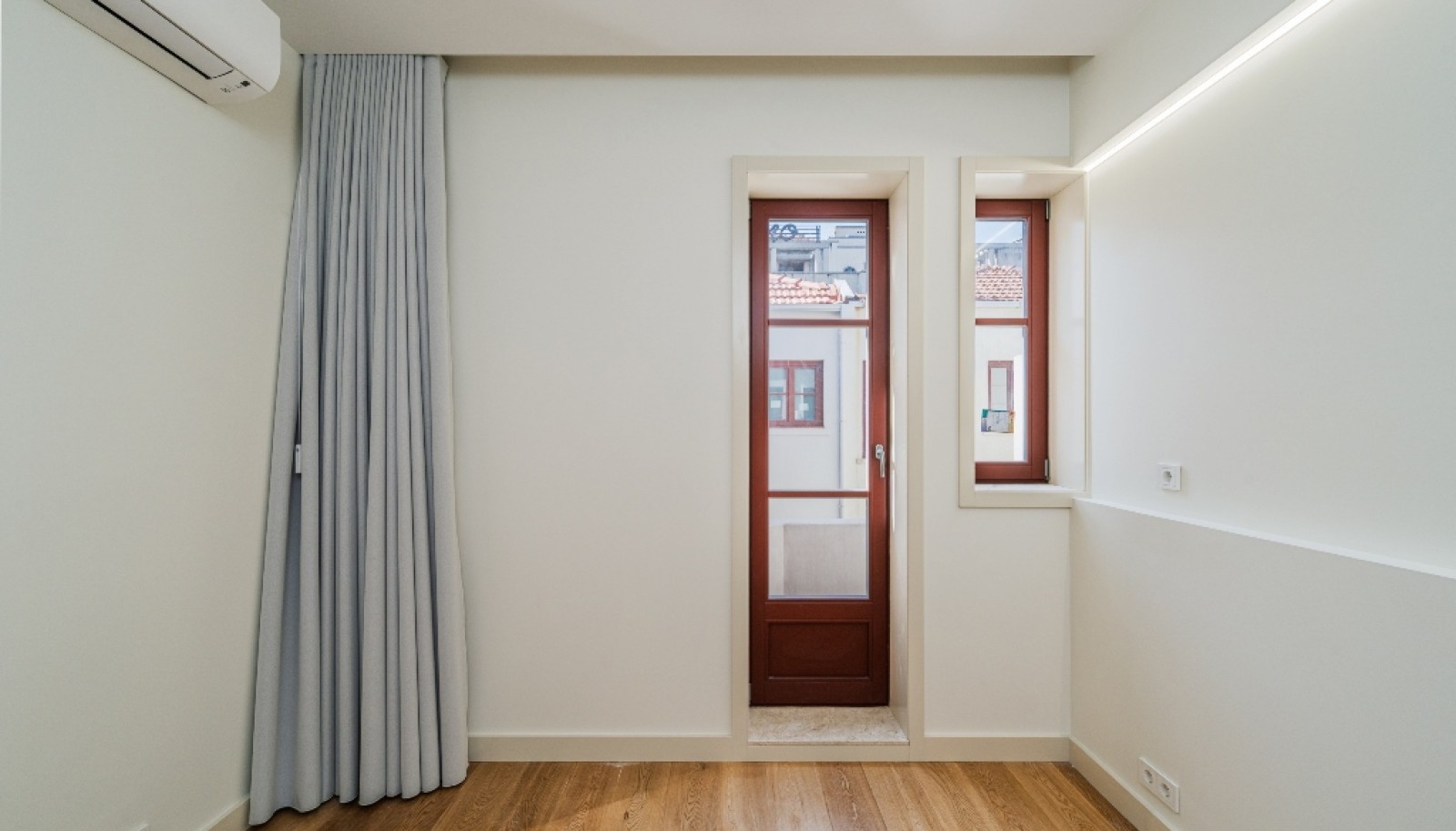 Apartamento T1 para arrendar novo com pátio, Baixa do Porto, Portugal_386079