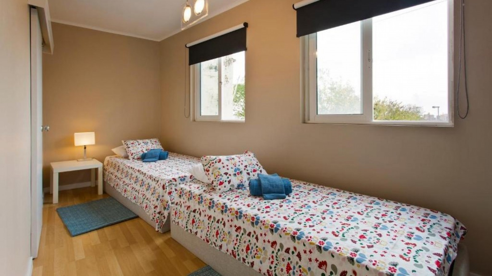 Zwei-Zimmer-Haus mit Genehmigung für AL zu verkaufen in Porto, Portugal_386465