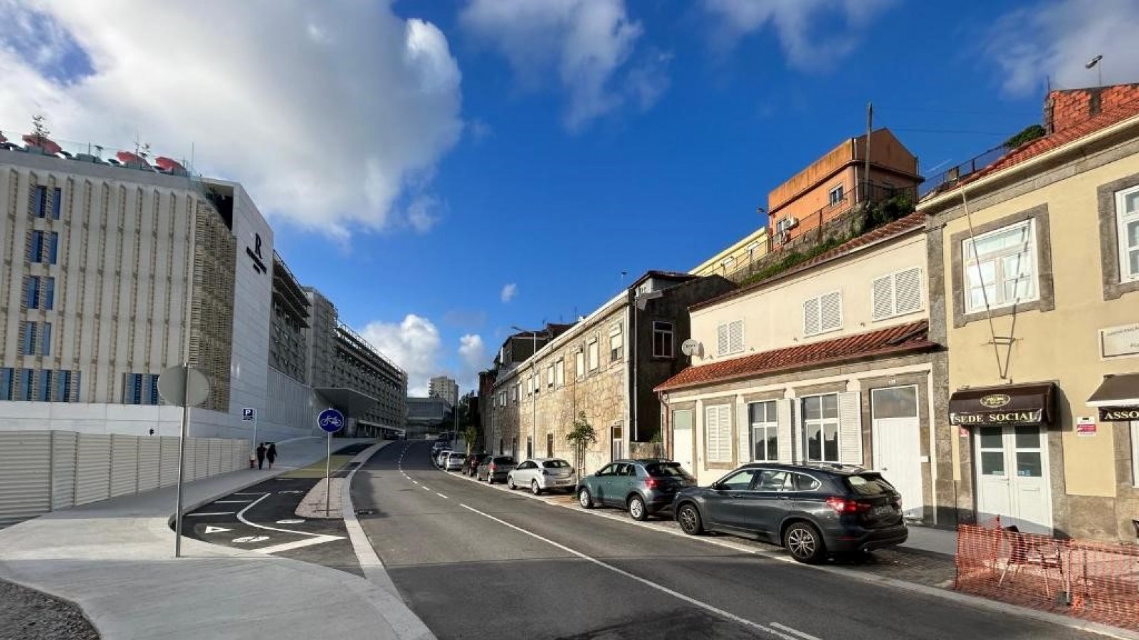 Zwei-Zimmer-Haus mit Genehmigung für AL zu verkaufen in Porto, Portugal_386477