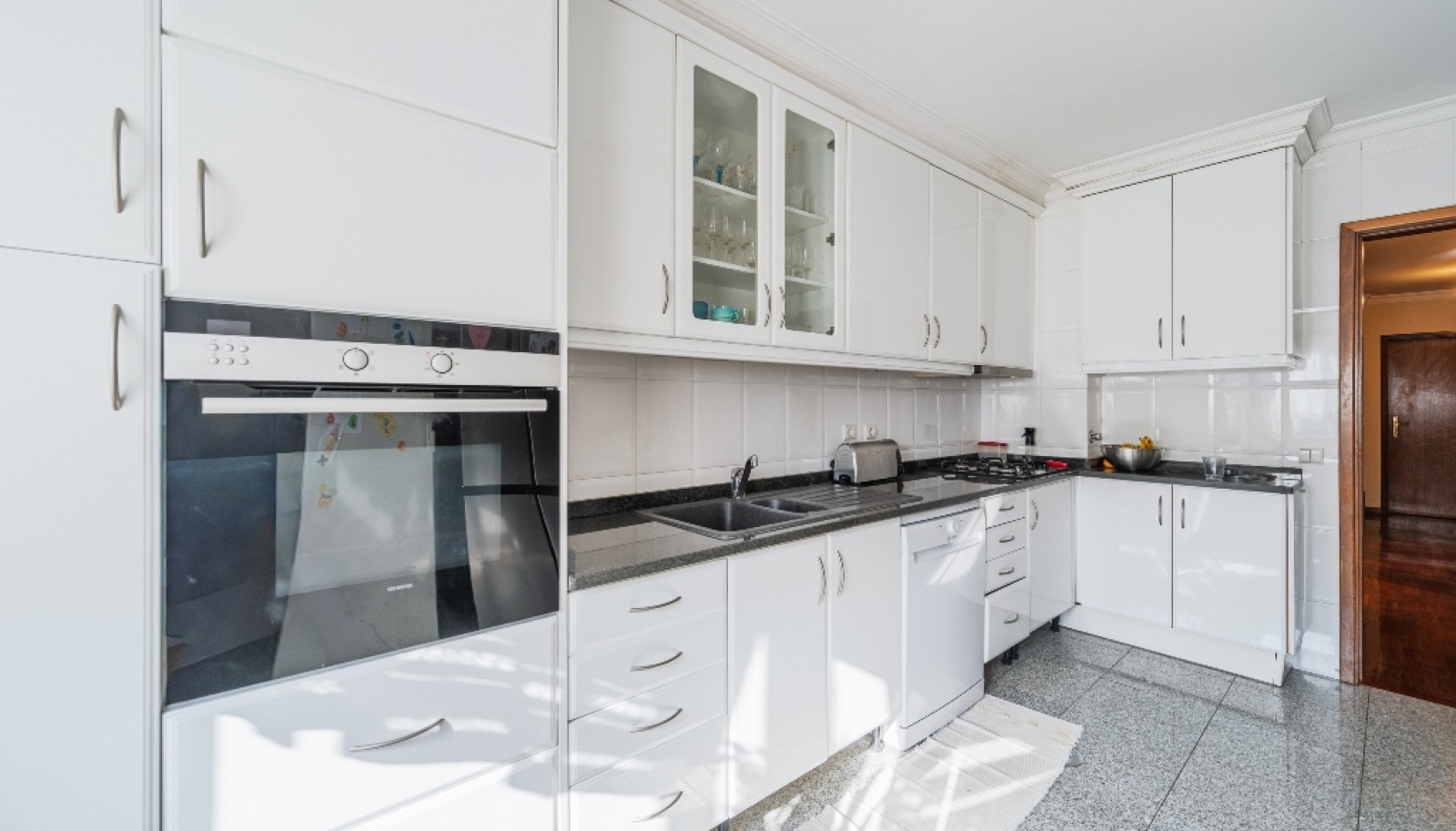Moradia V3+1 com jardim para venda na Senhora da Hora, Matosinhos_386557