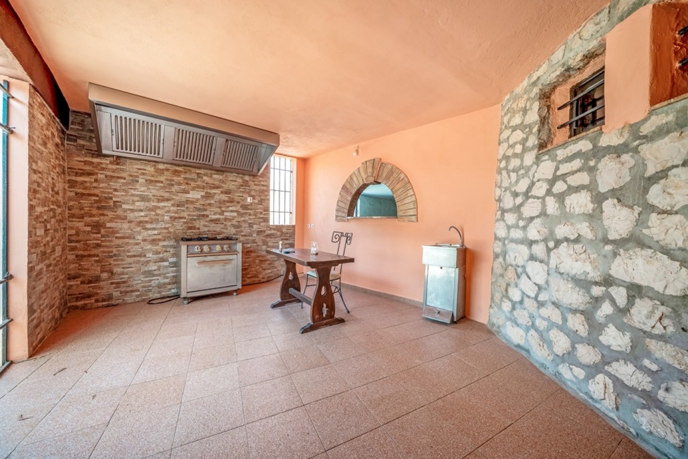 Stunning Farm for Sale in Budens, Algarve, Portugal_387036