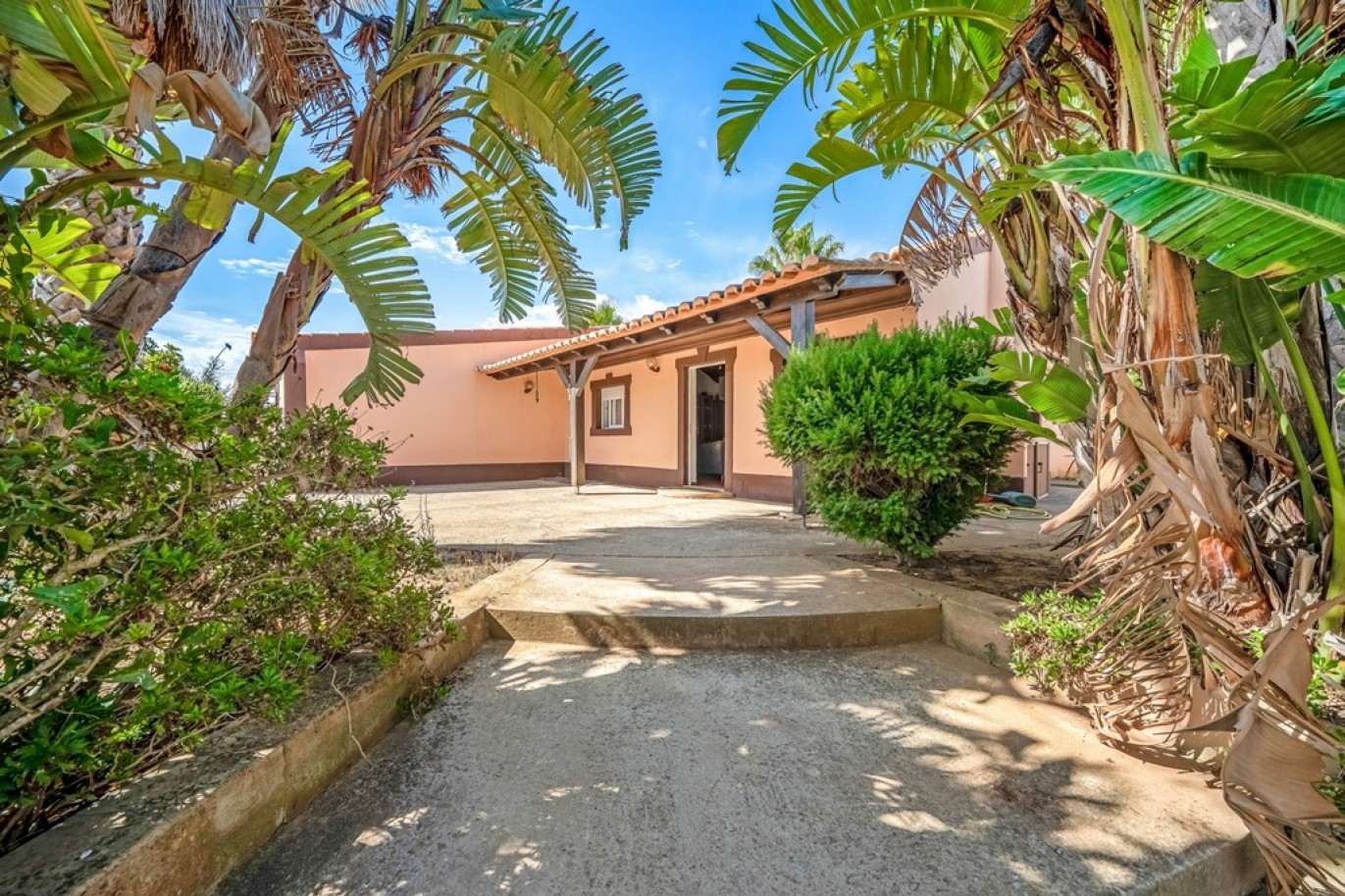 Stunning Farm for Sale in Budens, Algarve, Portugal_387039