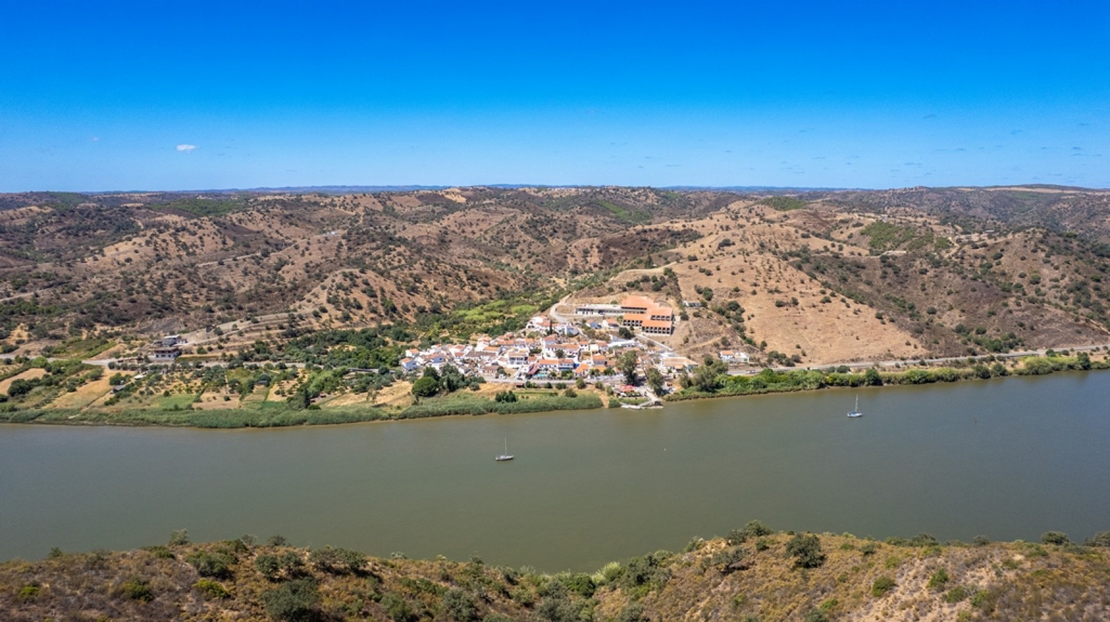 Hotel for sale in Alcoutim, Algarve, Portugal_387067