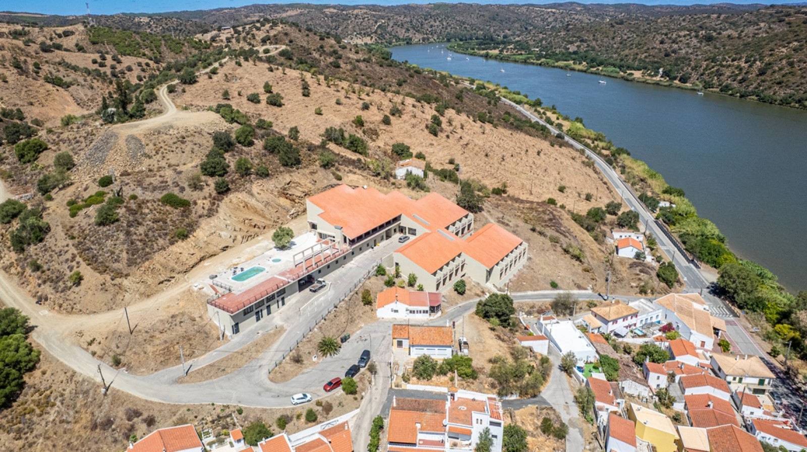 Hotel for sale in Alcoutim, Algarve, Portugal_387070