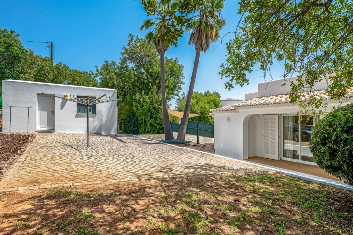 Maison de 3 chambres, à vendre à Albufeira, Algarve, Portugal_387121
