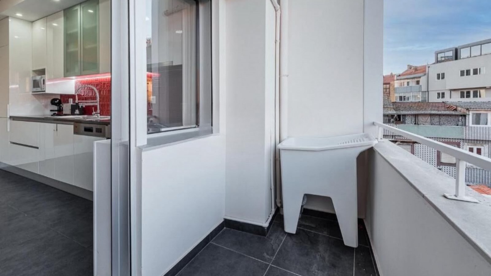 Apartamento T2+1 com varandas para venda no Bonfim no Porto_387268