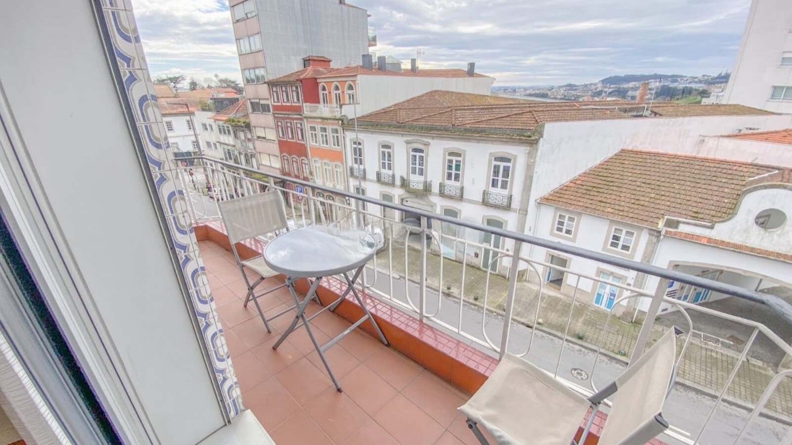 Apartamento T2+1 com varandas para venda no Bonfim no Porto_387275