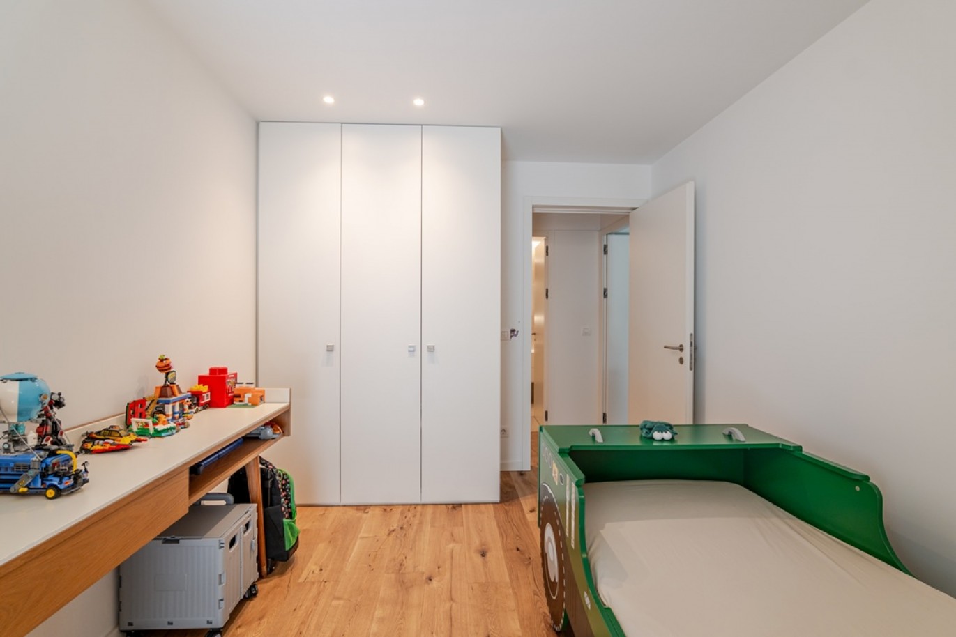 Appartement de 4 pièces avec jardin à louer à Porto, au Portugal_387474