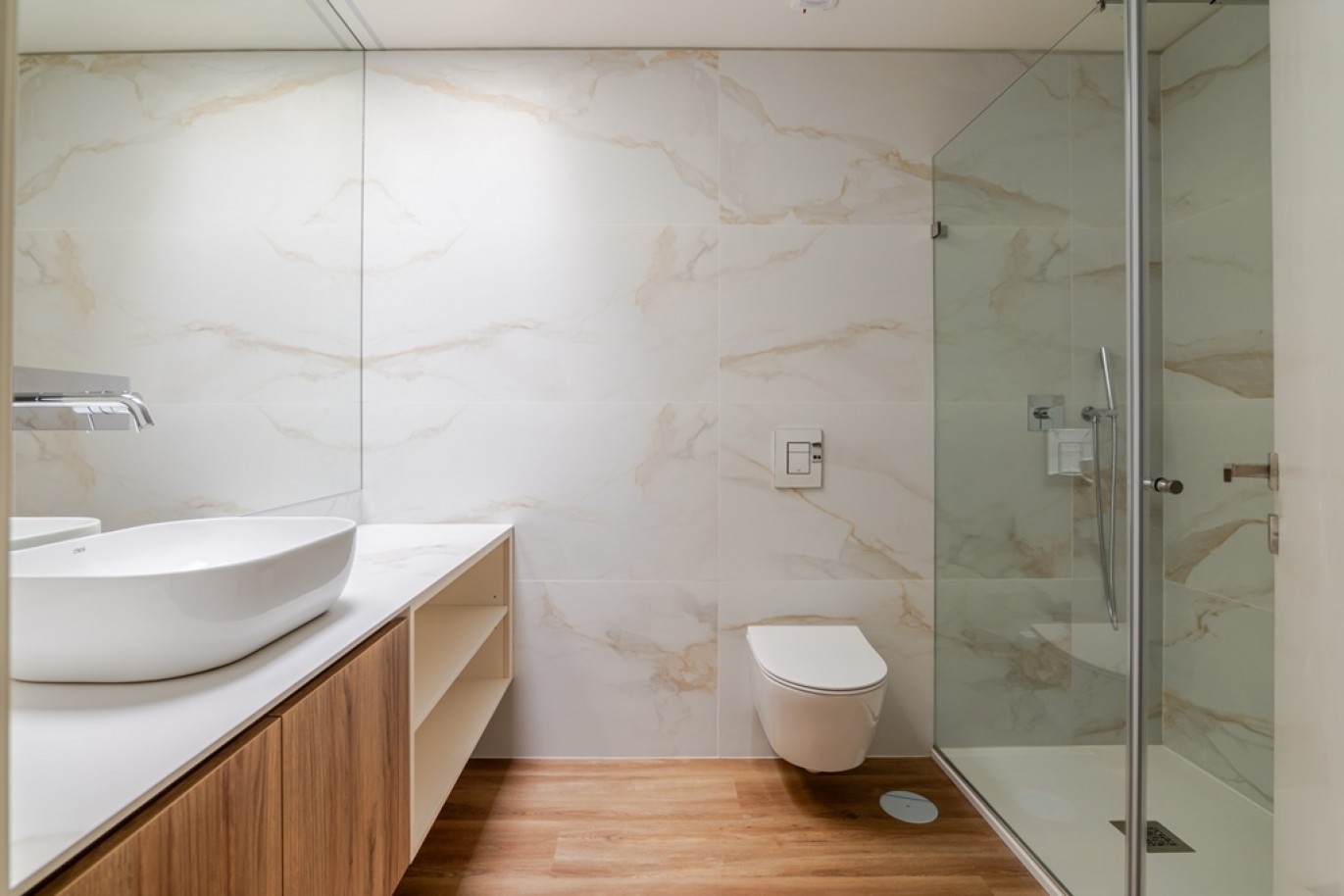 Vivienda 4 dormitorios con jardín cerca de playa de Esmoriz, Portugal_387518