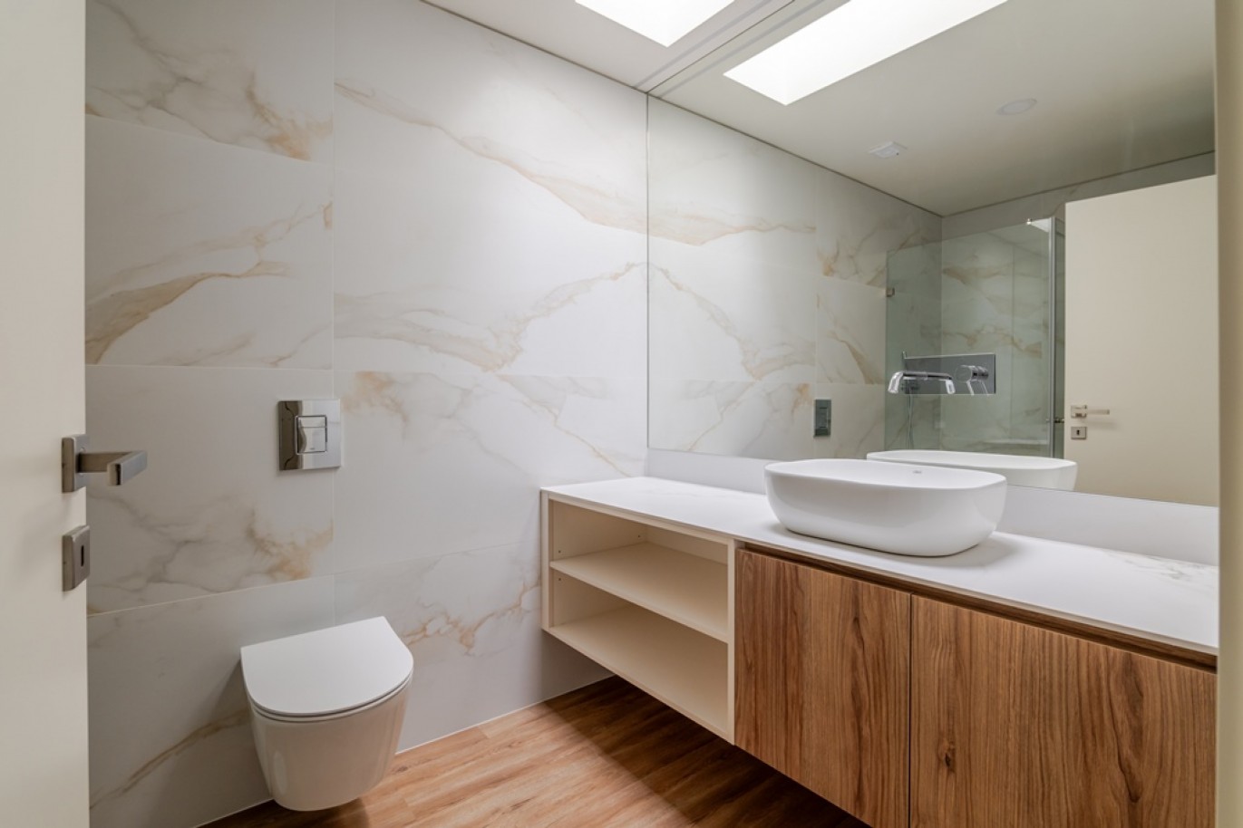 Vivienda 4 dormitorios con jardín cerca de playa de Esmoriz, Portugal_387524