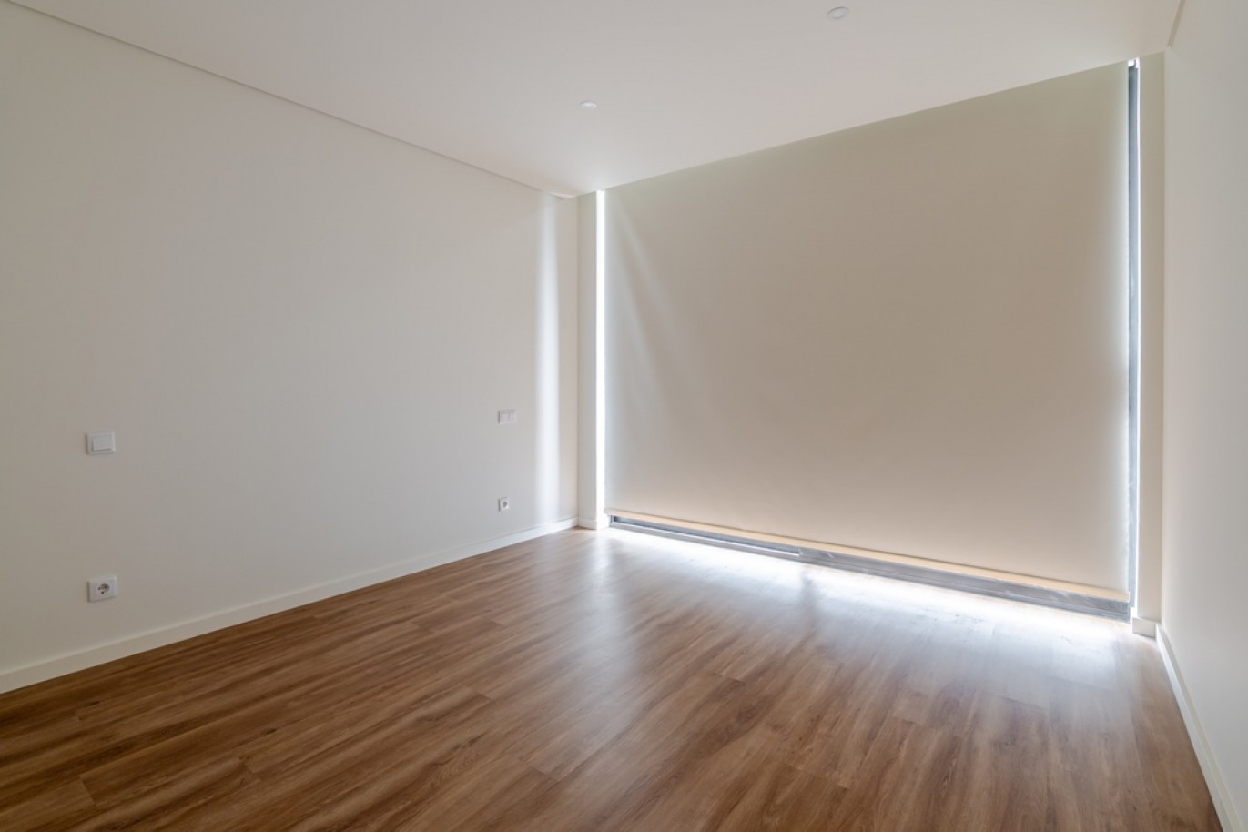 Vivienda 4 dormitorios con jardín cerca de playa de Esmoriz, Portugal_387527