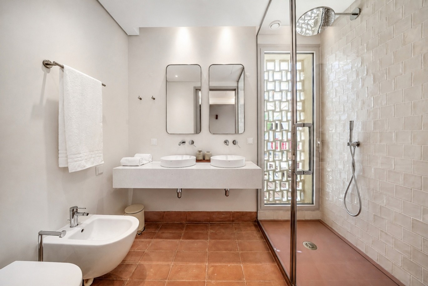 Villa 3 dormitorios con piscina en venta Vilamoura, Algarve, Portugal_388018