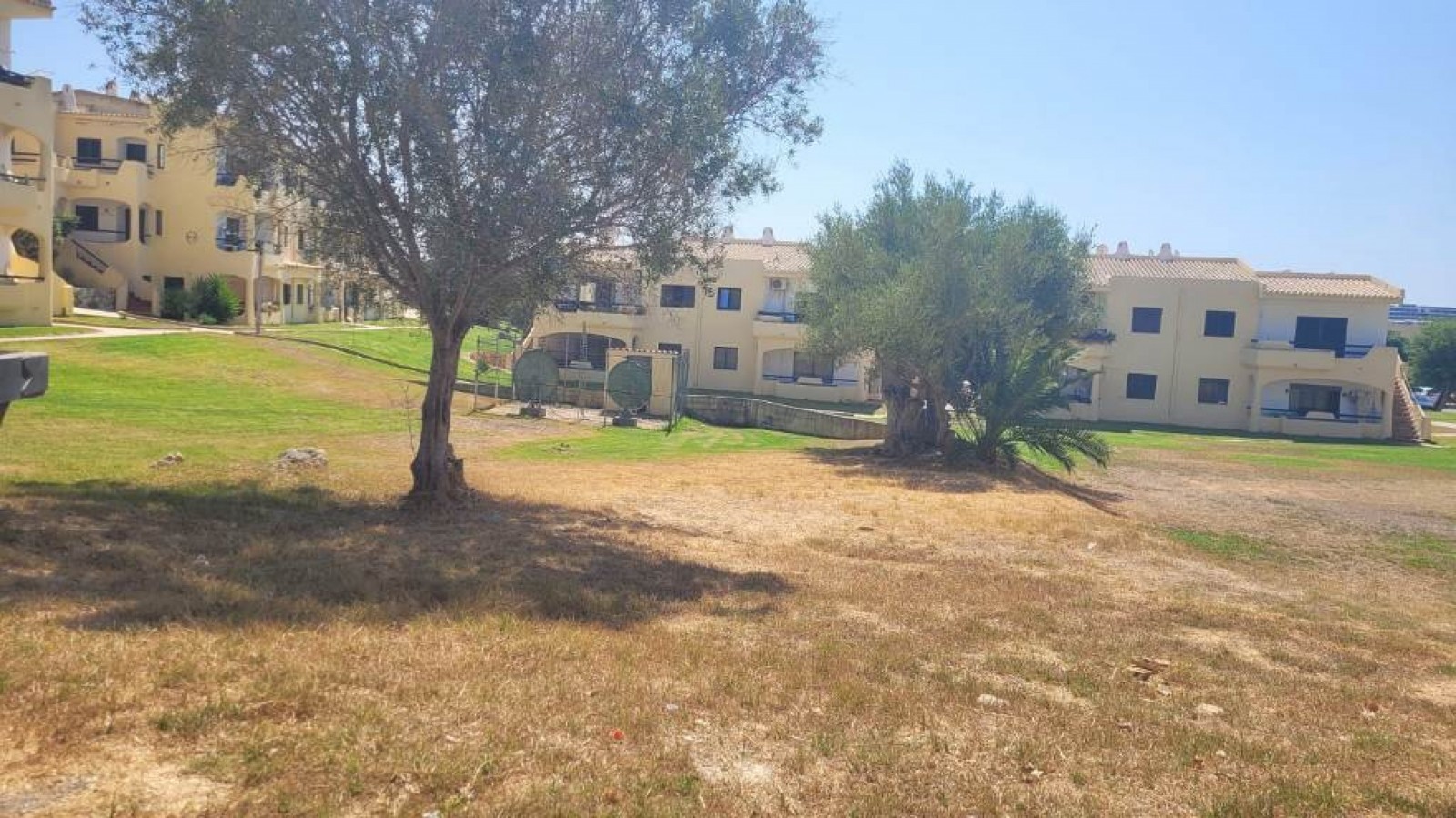 Lot for the construction of a Villa in Alvor, Algarve, Portugal_390459