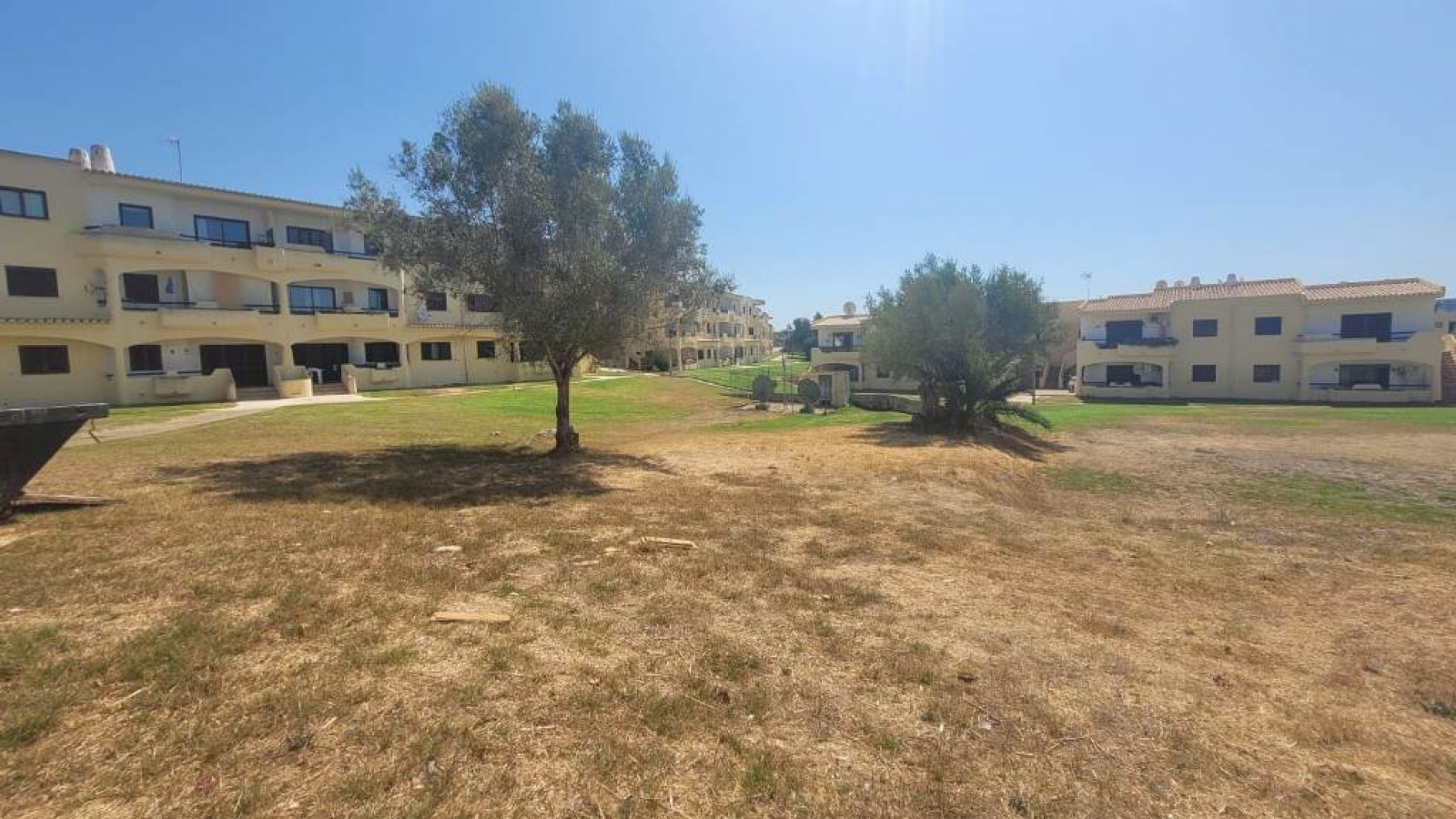 Lot for the construction of a Villa in Alvor, Algarve, Portugal_390460