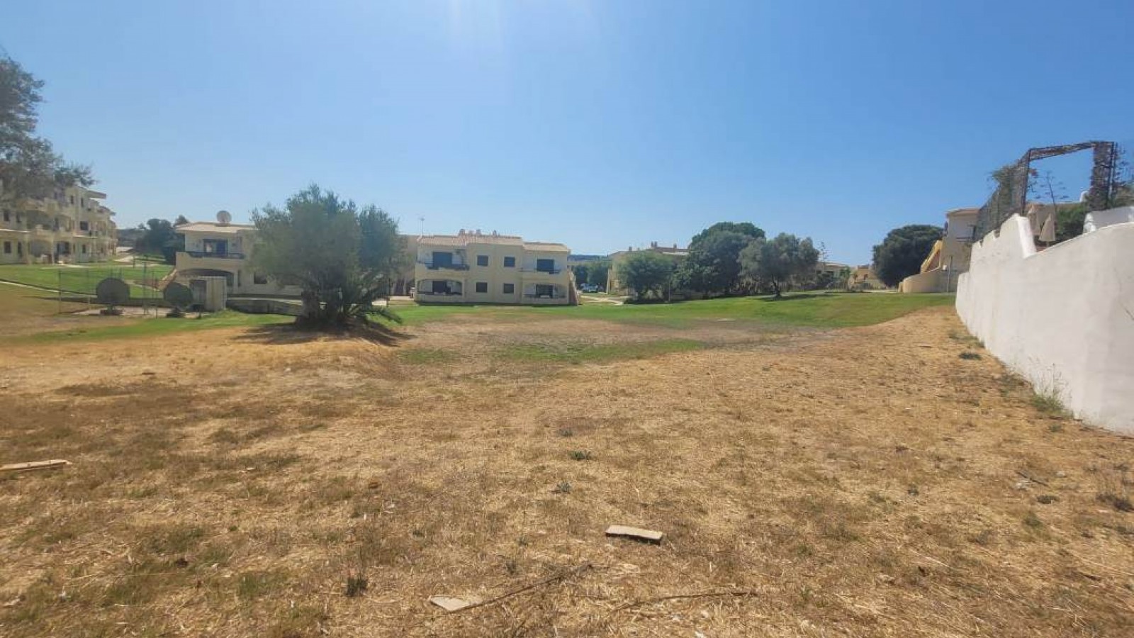 Lot for the construction of a Villa in Alvor, Algarve, Portugal_390461