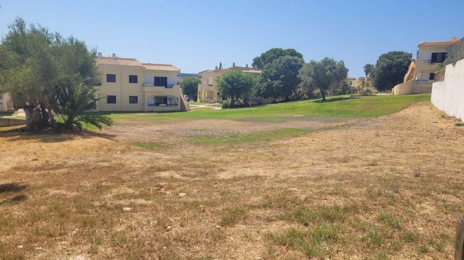 Lot for the construction of a Villa in Alvor, Algarve, Portugal_390462