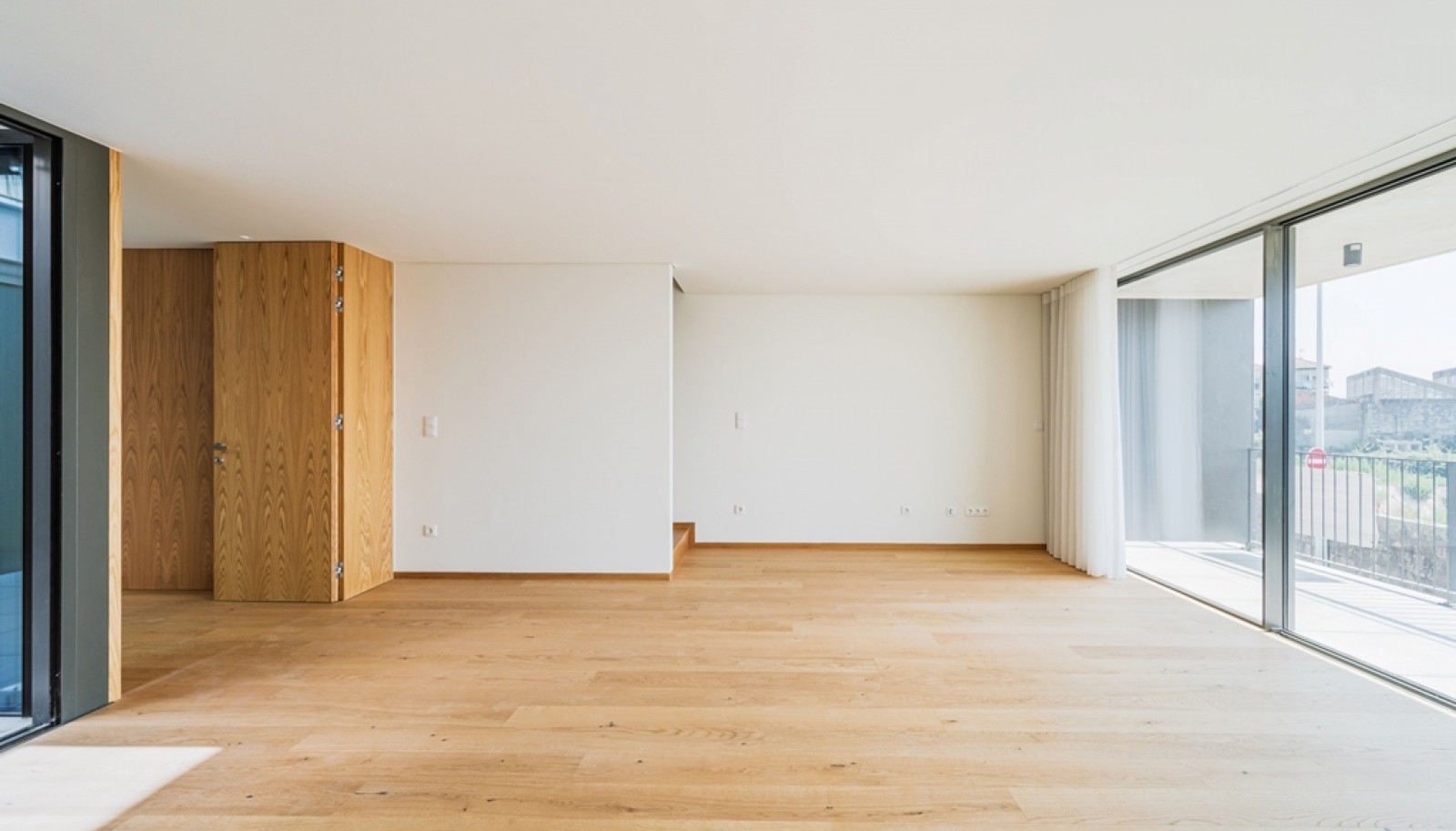 Drei-Zimmer-Maisonette-Wohnung mit Blick auf den Fluss, Porto, Portugal_390590