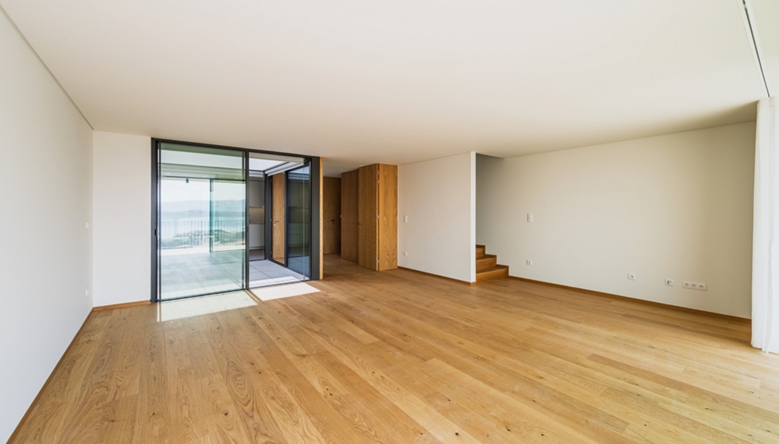 Drei-Zimmer-Maisonette-Wohnung mit Blick auf den Fluss in Porto, Portugal_390629