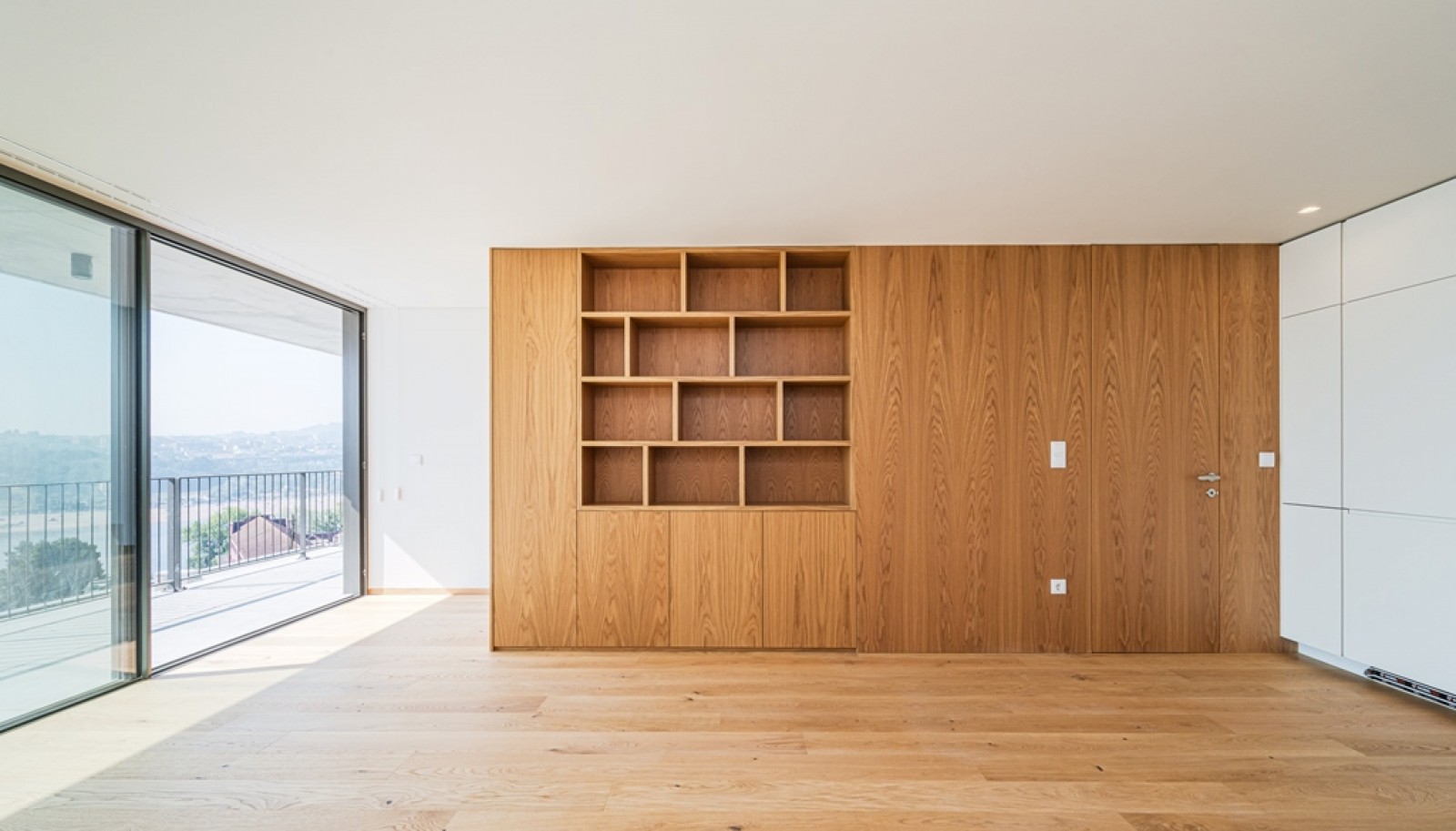 Zwei-Zimmer-Maisonette-Wohnung mit Blick auf Fluss Douro Porto, Portugal_390838