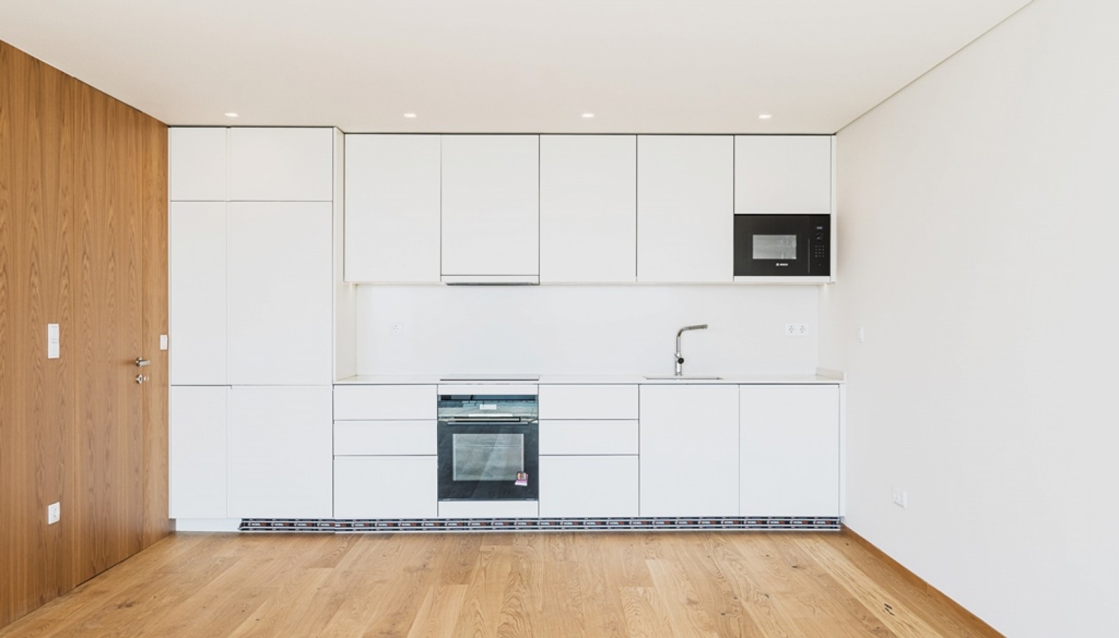 Zwei-Zimmer-Maisonette-Wohnung mit Blick auf Fluss Douro Porto, Portugal_390840