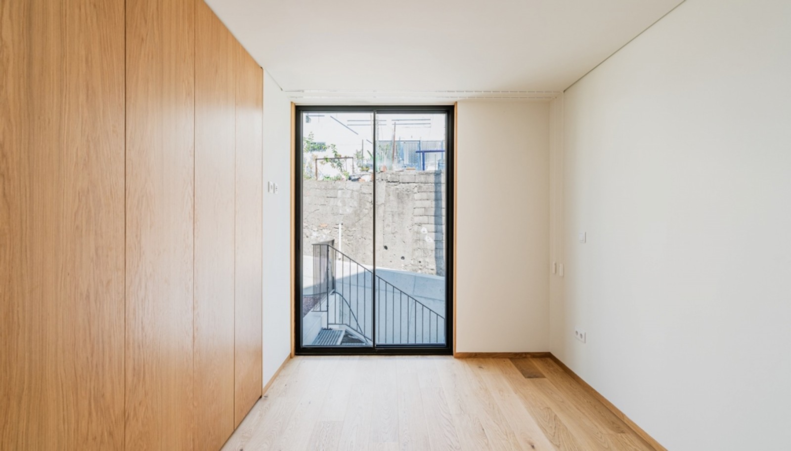 Zwei-Zimmer-Maisonette-Wohnung mit Blick auf Fluss Douro Porto, Portugal_390848