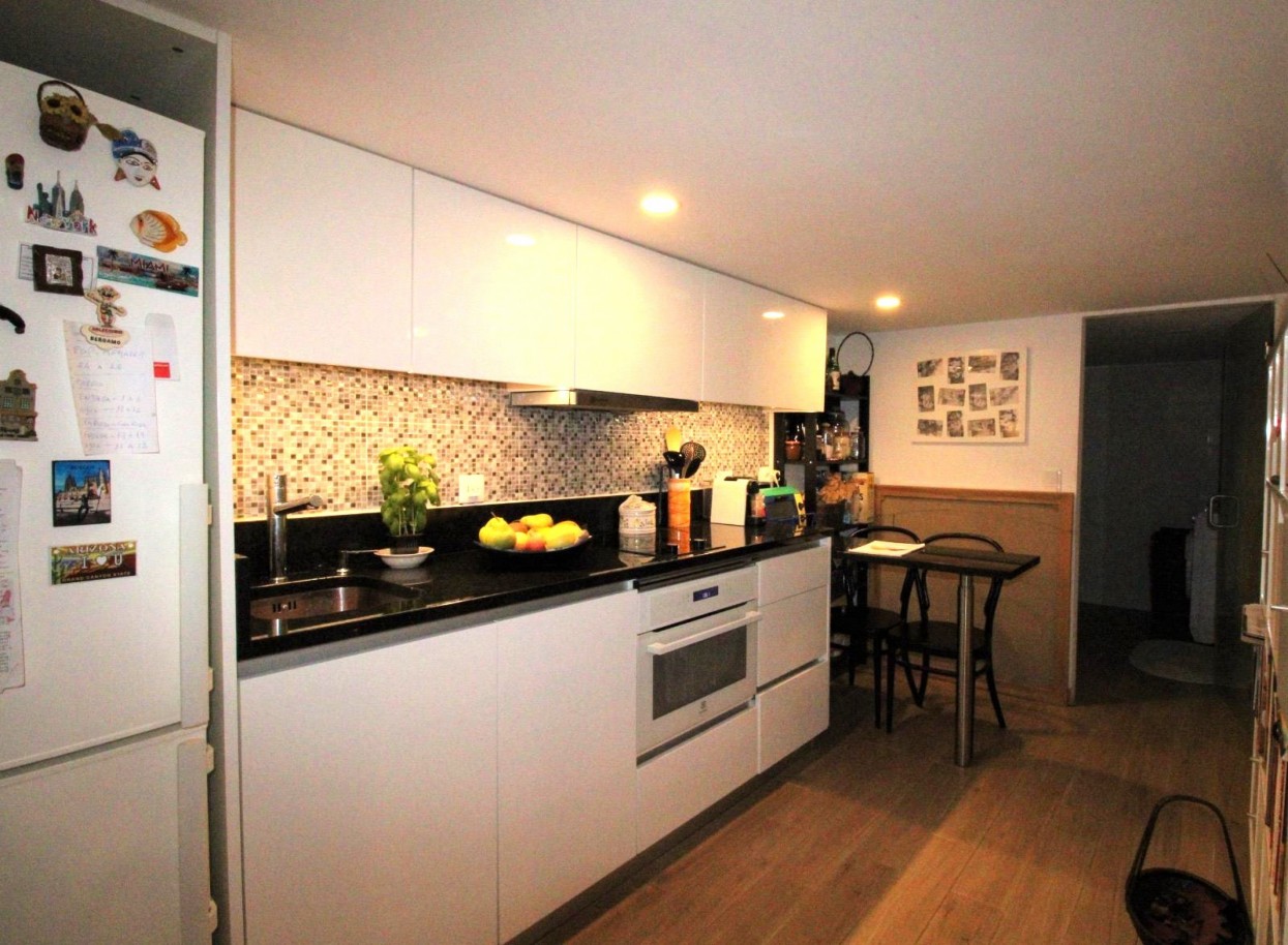 Classic three bedroom house with a patio and garden in Porto, Portugal_392025
