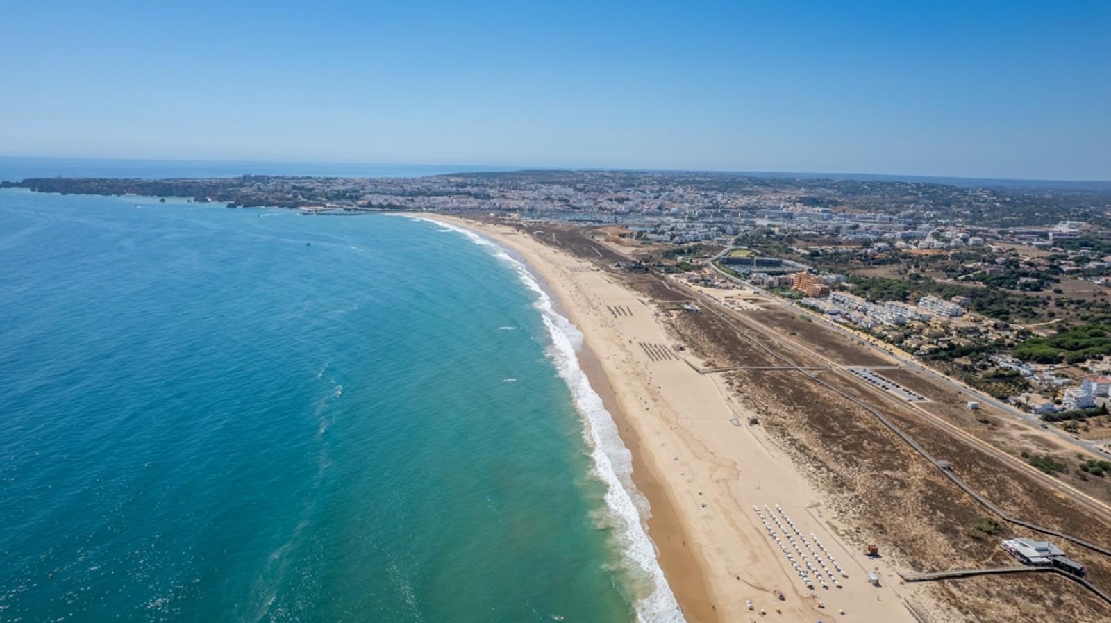 Terreno em primeira linha à venda na Meia Praia, Lagos, Algarve_393604