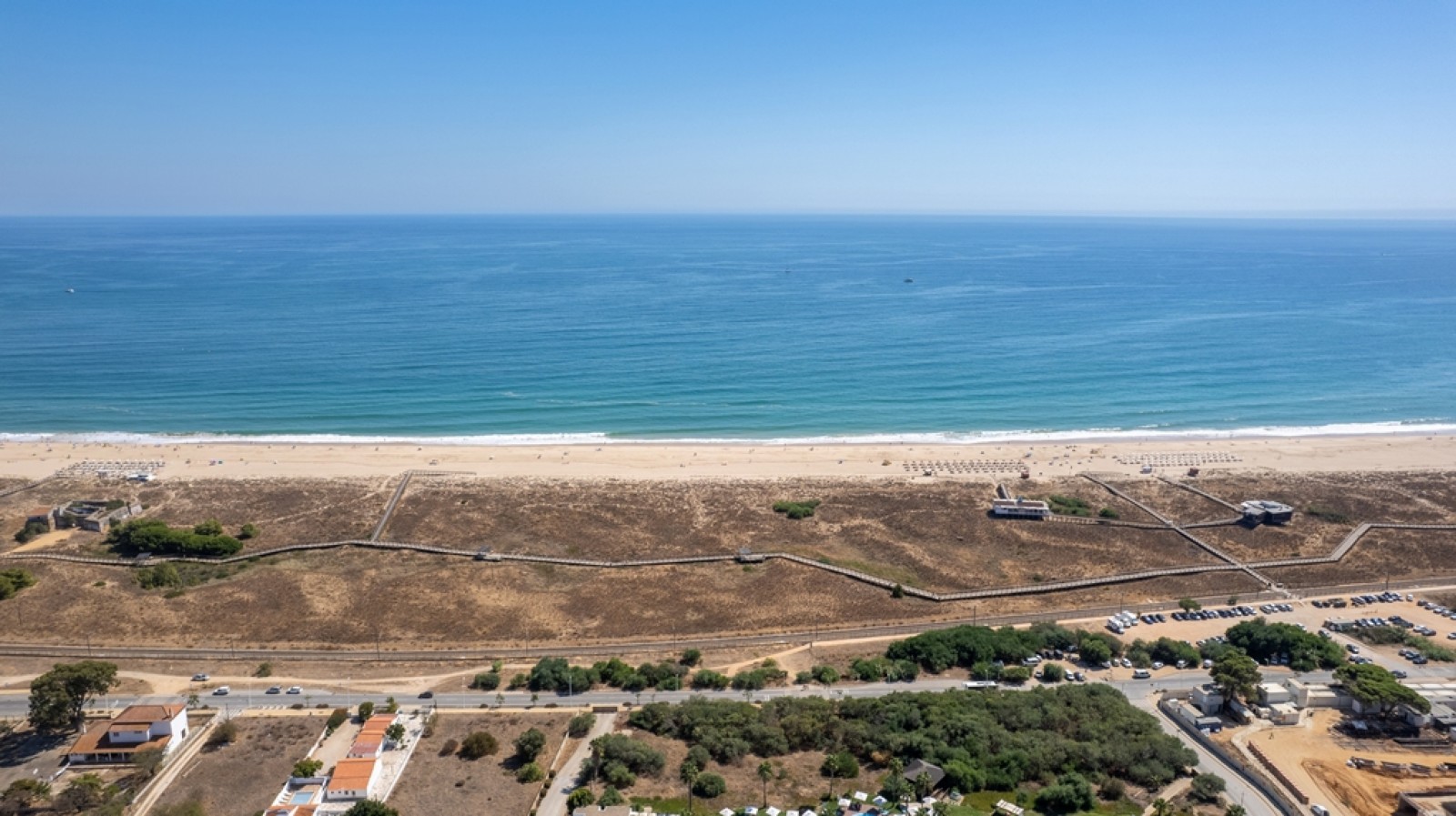 Parcela en primera línea en venta Meia Praia, Lagos, Algarve, Portugal_393627