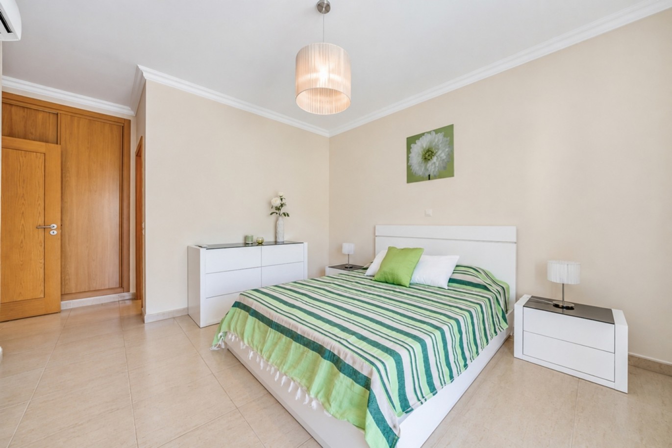 Fantástico piso con piscina en venta en Lagos, Algarve, Portugal_393693