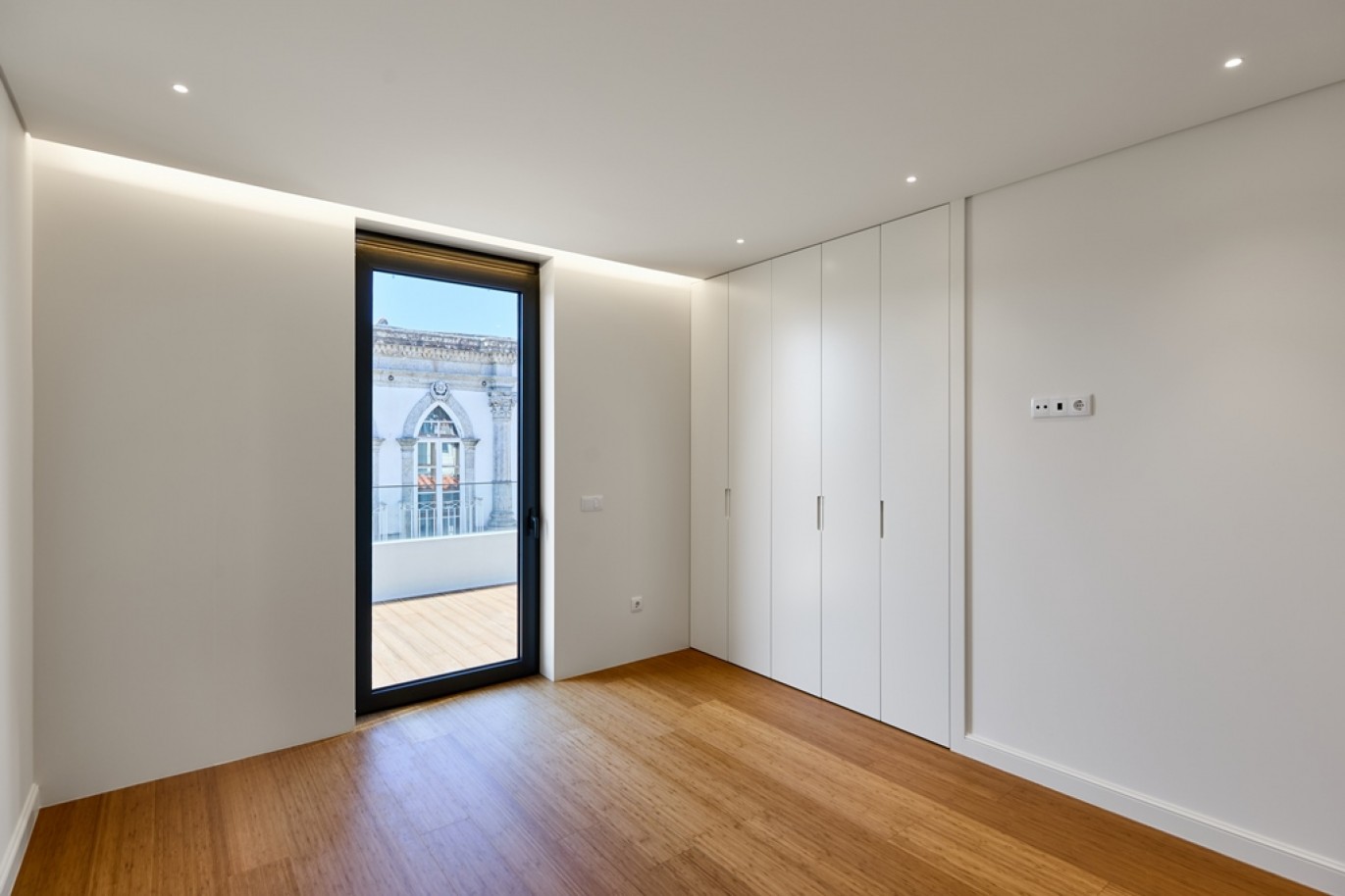 Apartamento T3 novo com varandas e terraço em Barcelos, Portugal_394405